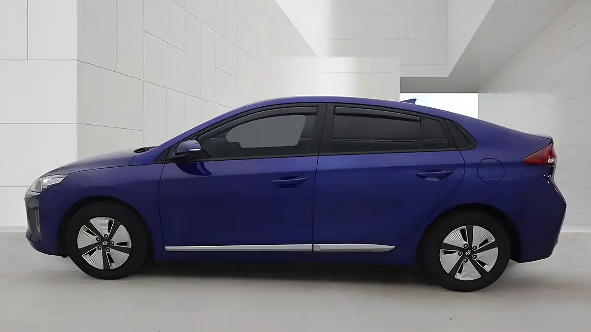 Used 2022 Hyundai Ioniq Premium Se Blue - Interior and Exterior details 6