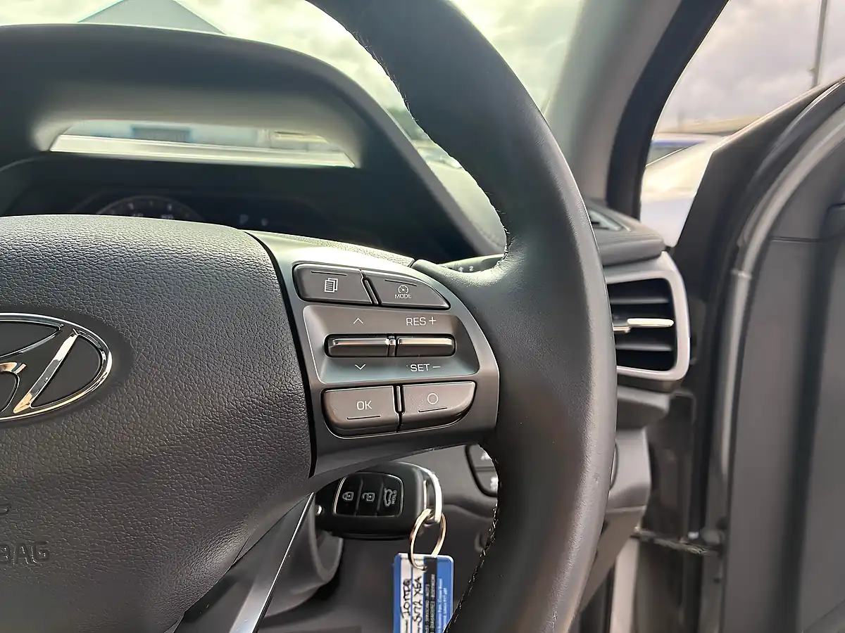 Used 2022 Hyundai Ioniq Se Connect Cyber Grey - Interior and Exterior details 11