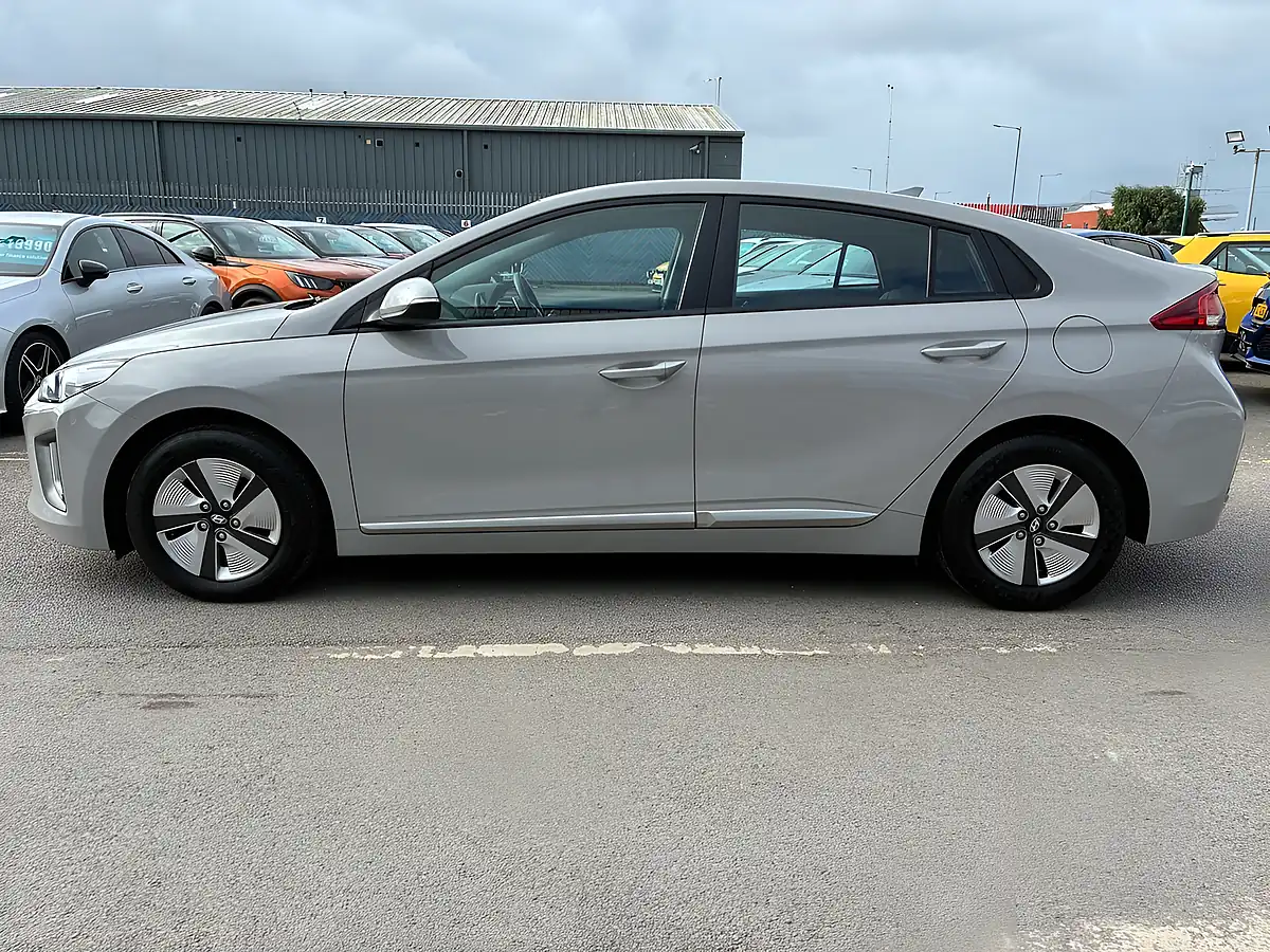 Used 2022 Hyundai Ioniq Se Connect Cyber Grey - Interior and Exterior details 12
