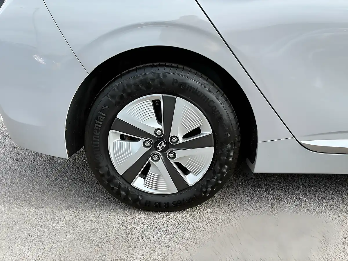 Used 2022 Hyundai Ioniq Se Connect Cyber Grey - Interior and Exterior details 14
