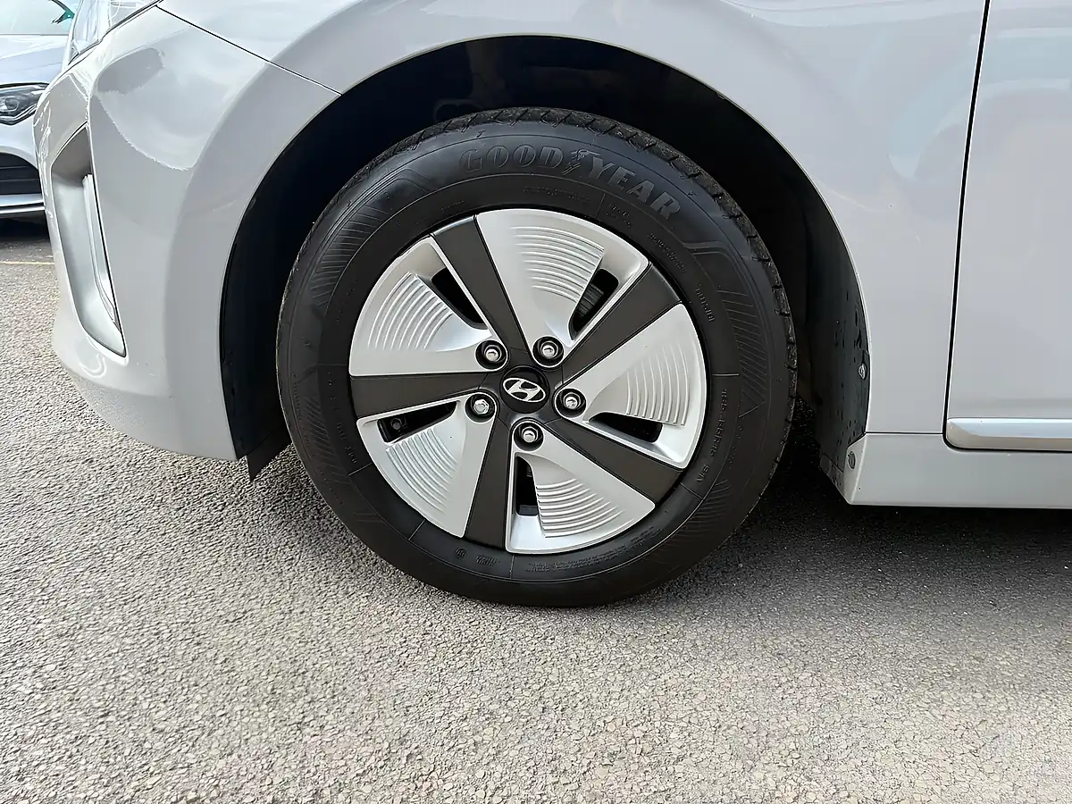 Used 2022 Hyundai Ioniq Se Connect Cyber Grey - Interior and Exterior details 15