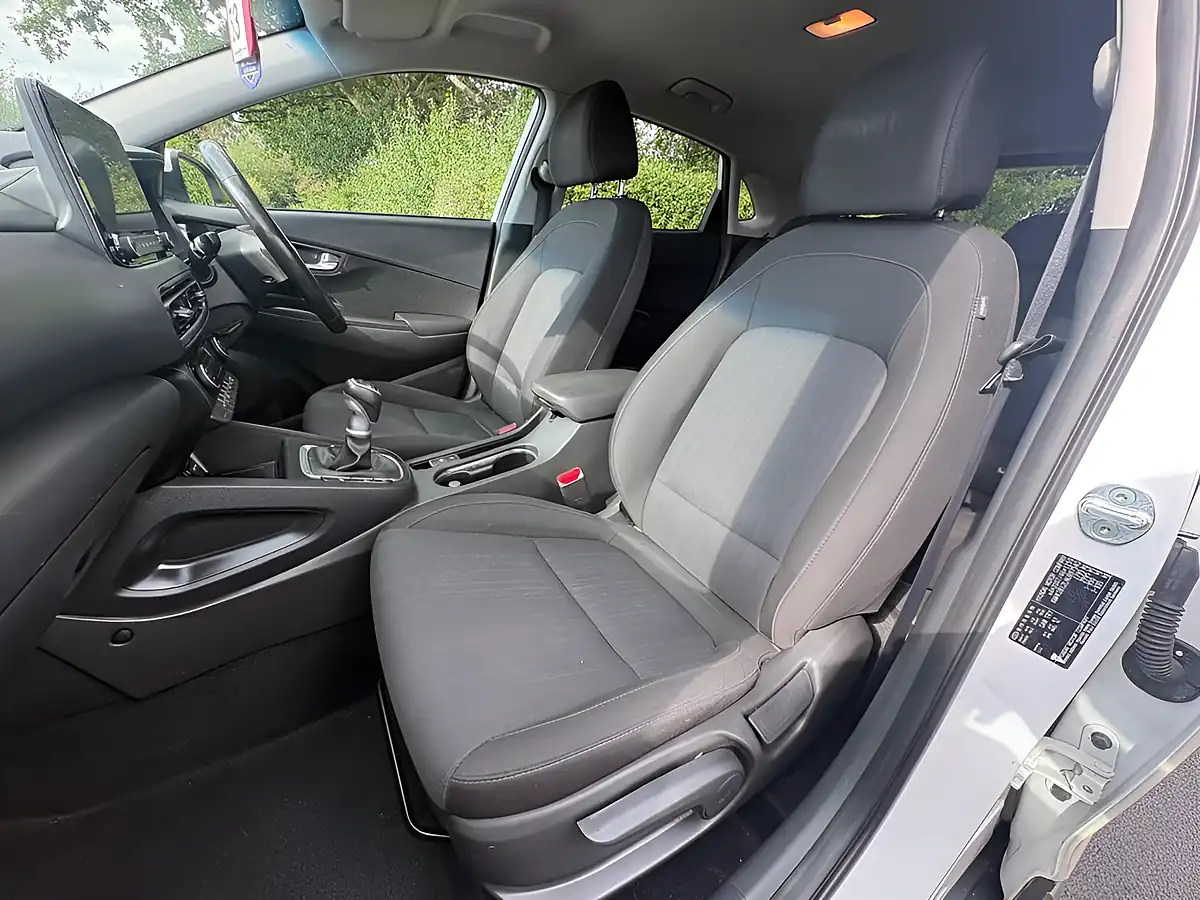 Used 2022 Hyundai Kona Premium Atlas White - Interior and Exterior details 10
