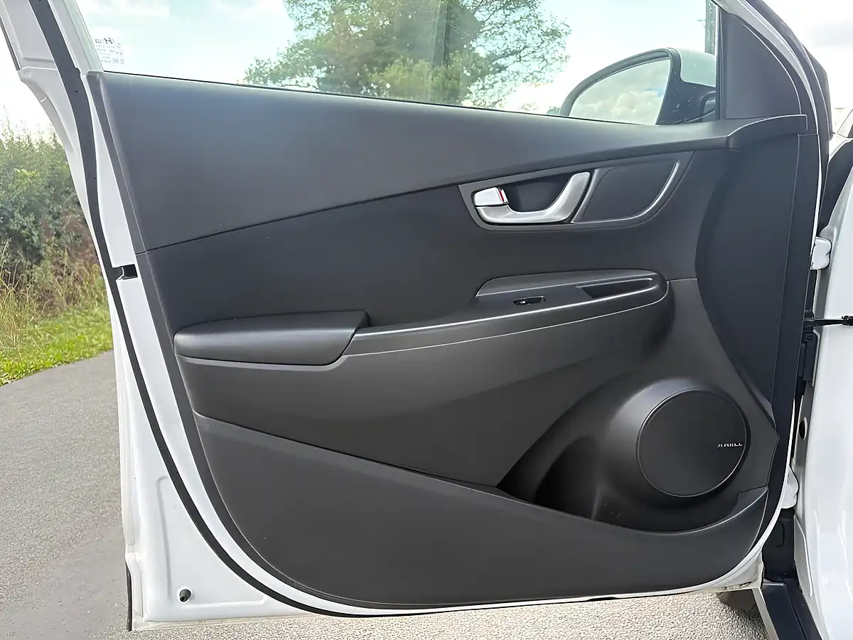 Used 2022 Hyundai Kona Premium Atlas White - Interior and Exterior details 14