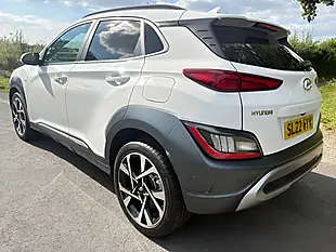 Used 2022 Hyundai Kona Premium Atlas White - Interior and Exterior details 16
