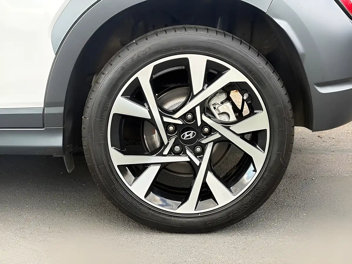 Used 2022 Hyundai Kona Premium Atlas White - Interior and Exterior details 17
