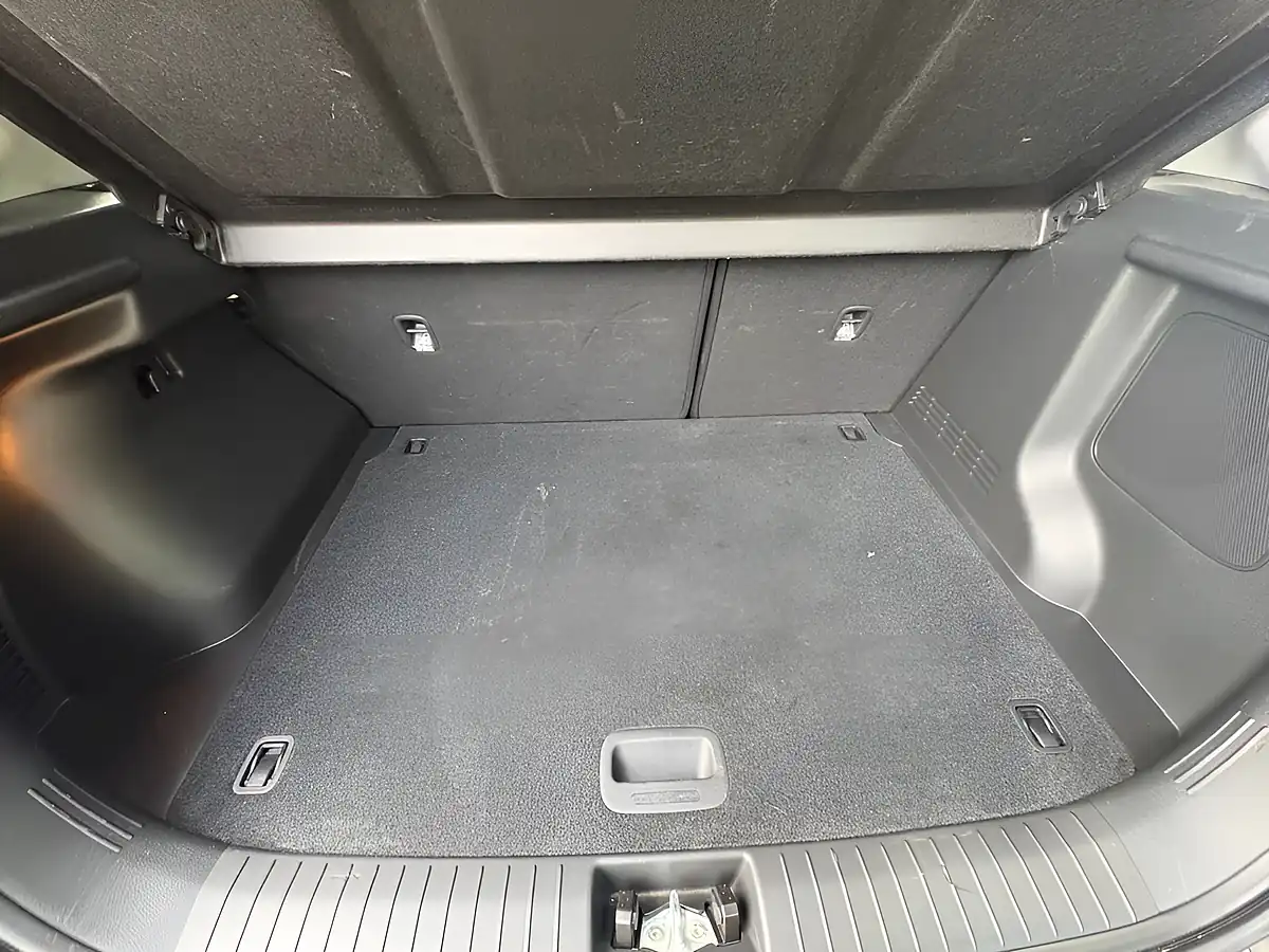 Used 2022 Hyundai Kona Premium Atlas White - Interior and Exterior details 18