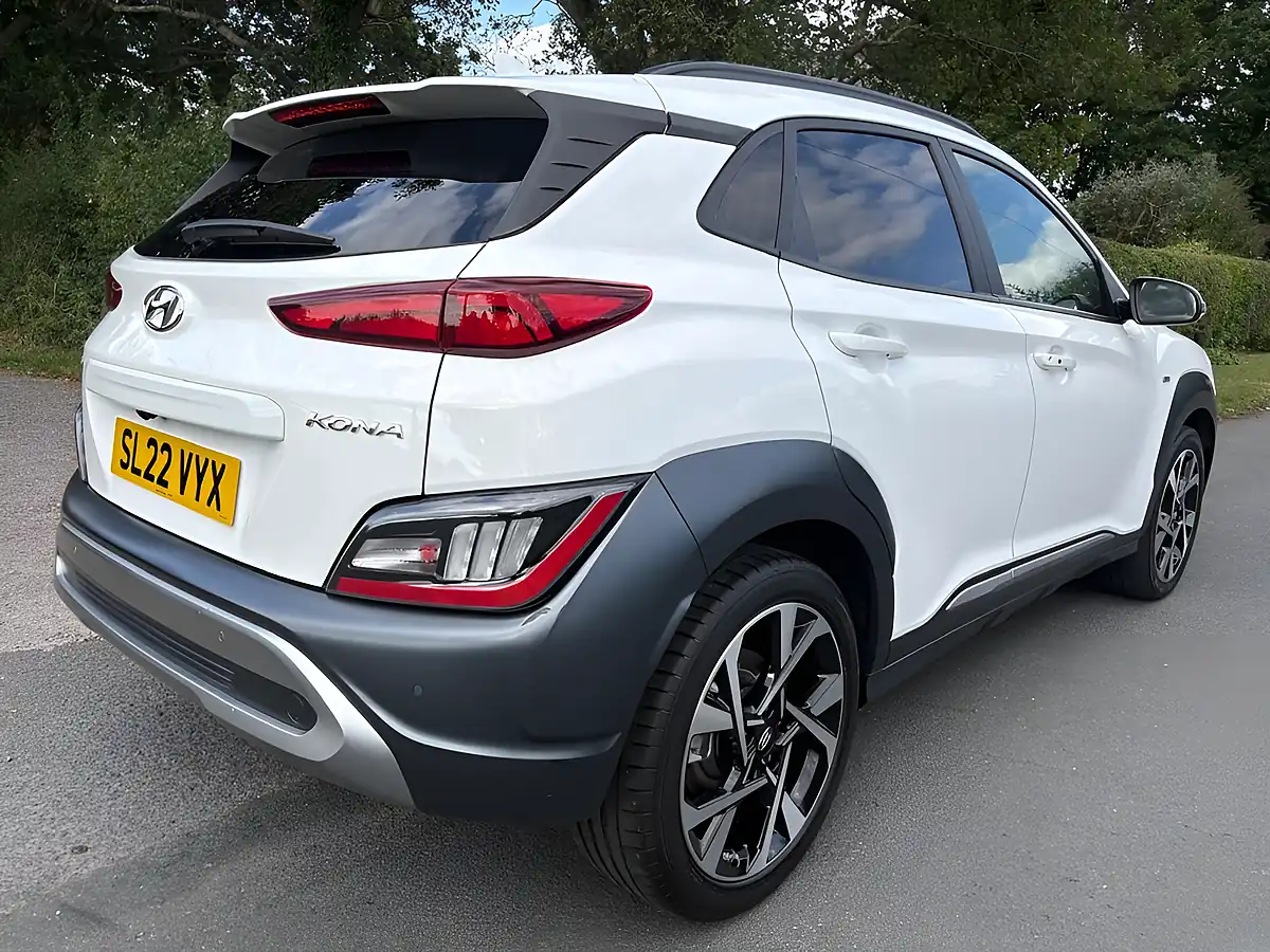 Used 2022 Hyundai Kona Premium Atlas White - Interior and Exterior details 19
