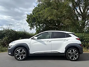 Used 2022 Hyundai Kona Premium Atlas White - Interior and Exterior details 4