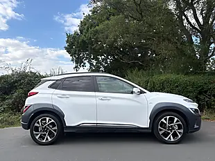Used 2022 Hyundai Kona Premium Atlas White - Interior and Exterior details 5