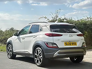 Used 2022 Hyundai Kona Premium Atlas White - Interior and Exterior details 6