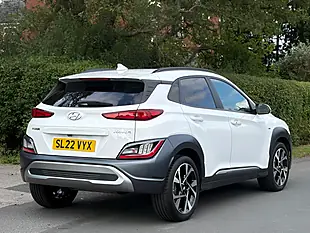 Used 2022 Hyundai Kona Premium Atlas White - Interior and Exterior details 8