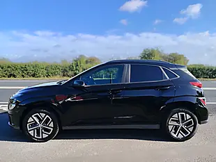 Used 2022 Hyundai Kona Premium Black - Interior and Exterior details 8