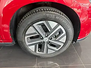 Used 2022 Hyundai Kona Premium Red - Interior and Exterior details 13