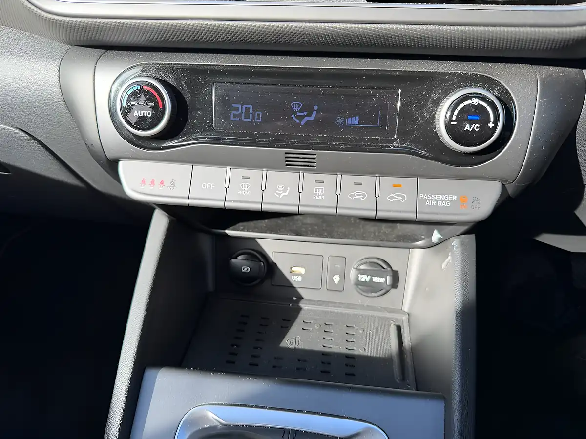 Used 2022 Hyundai Kona Premium Surfy Blue - Interior and Exterior details 17