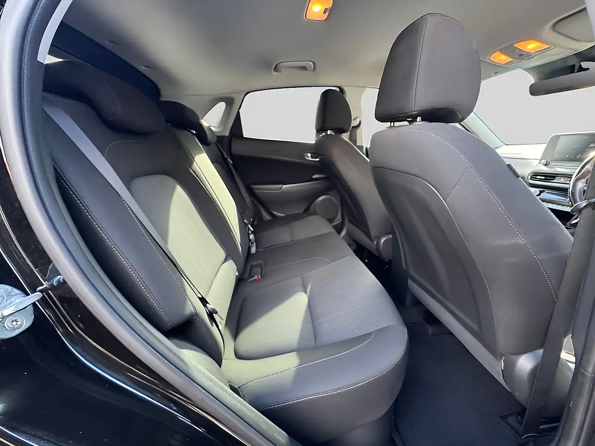 Used 2022 Hyundai Kona Se Connect Black - Interior and Exterior details 13