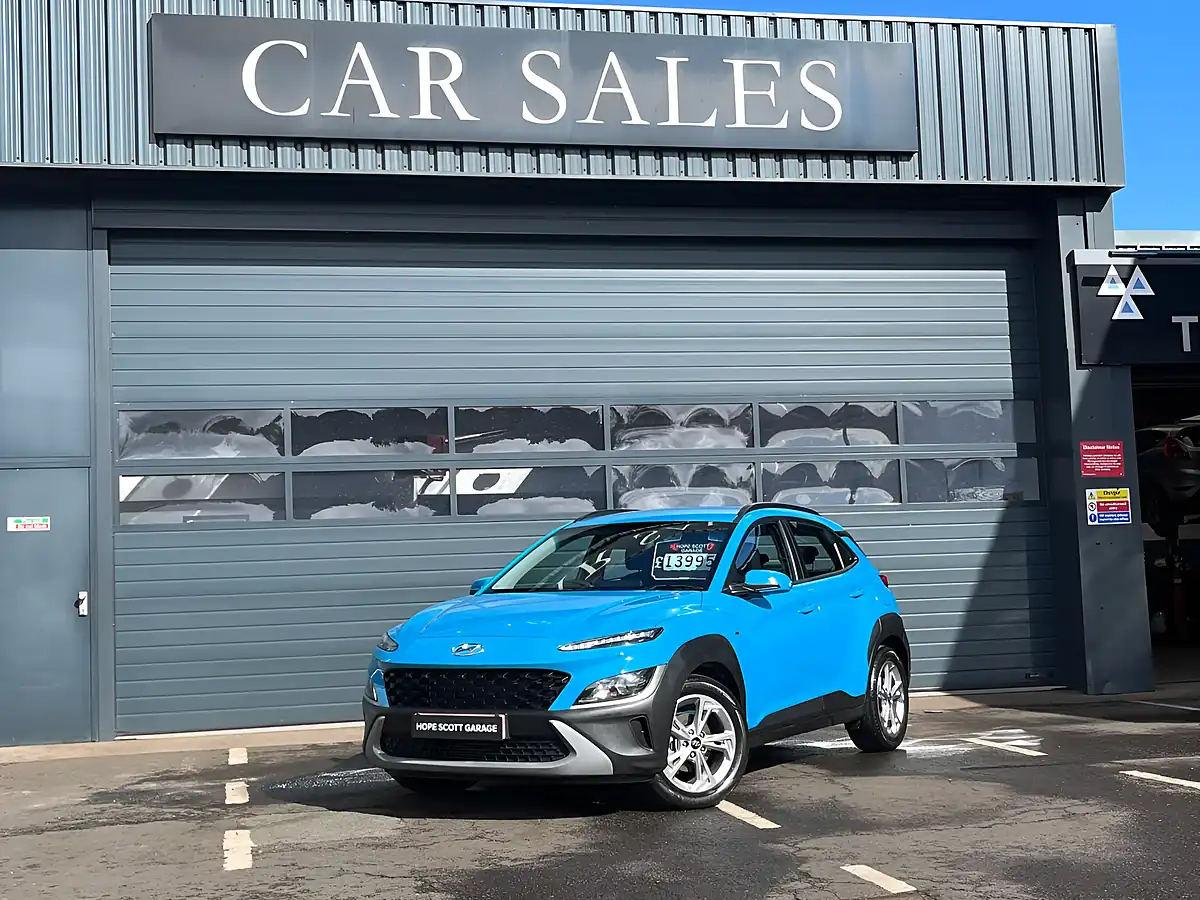 Used 2022 Hyundai Kona Se Connect Blue - Interior and Exterior details 9