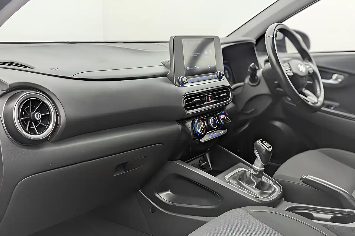 Used 2022 Hyundai Kona Se Connect Cyber Grey - Interior and Exterior details 15