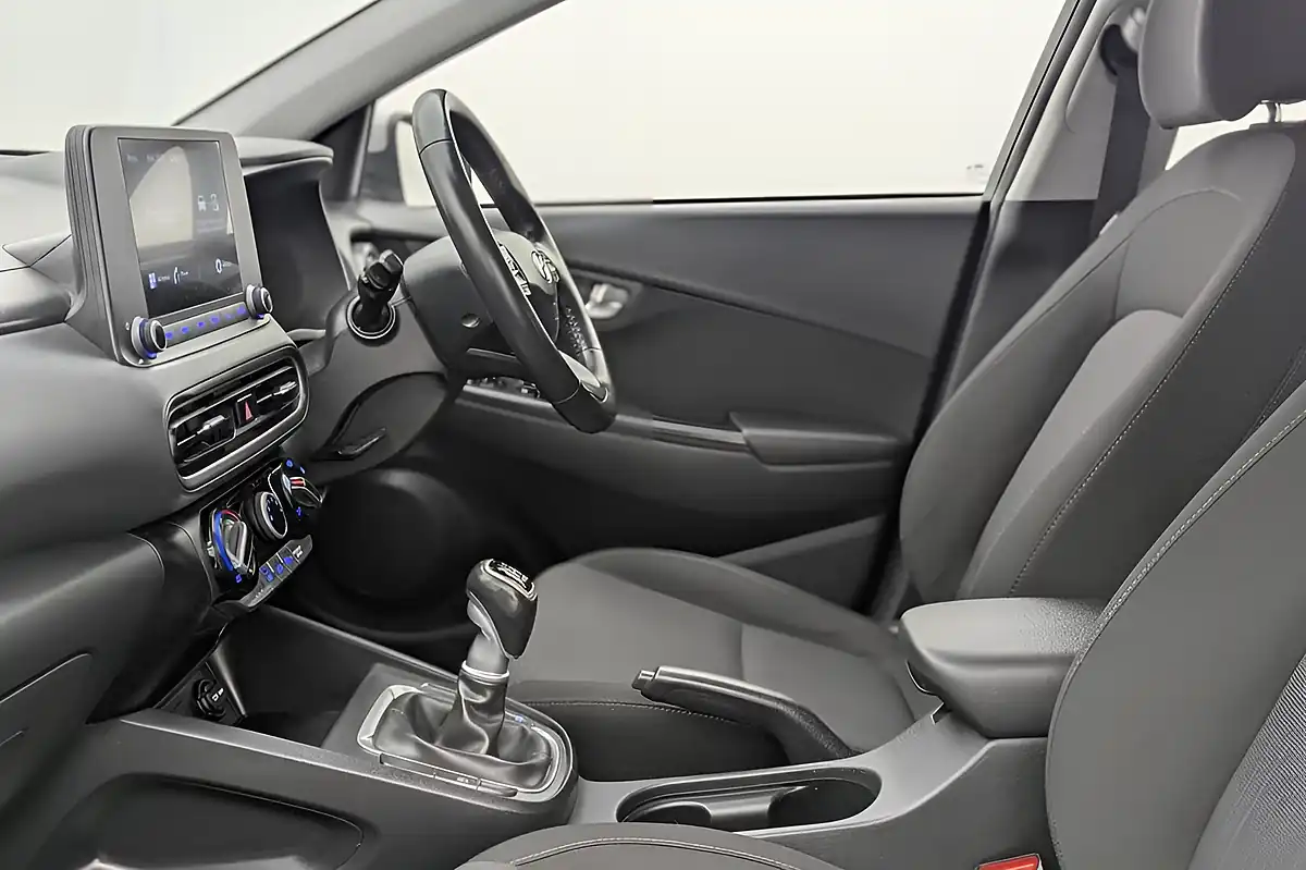 Used 2022 Hyundai Kona Se Connect Cyber Grey - Interior and Exterior details 16