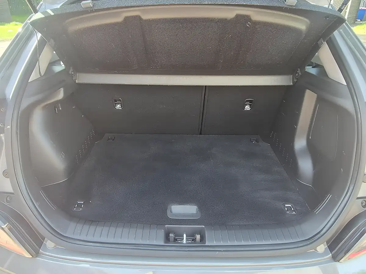 Used 2022 Hyundai Kona Se Connect Galactic Grey - Interior and Exterior details 10