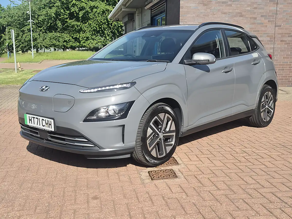 Used 2022 Hyundai Kona Se Connect Galactic Grey - Interior and Exterior details 13