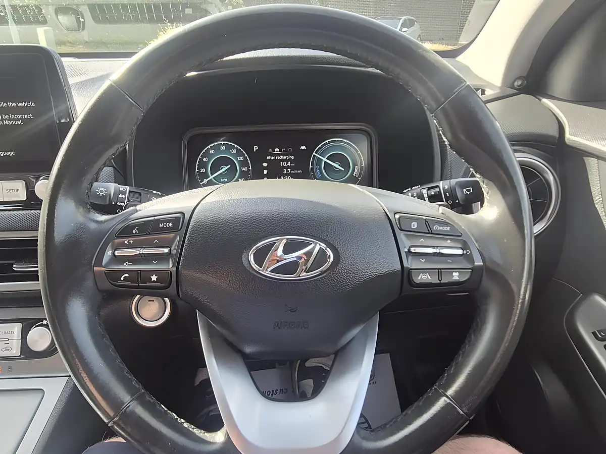 Used 2022 Hyundai Kona Se Connect Galactic Grey - Interior and Exterior details 16