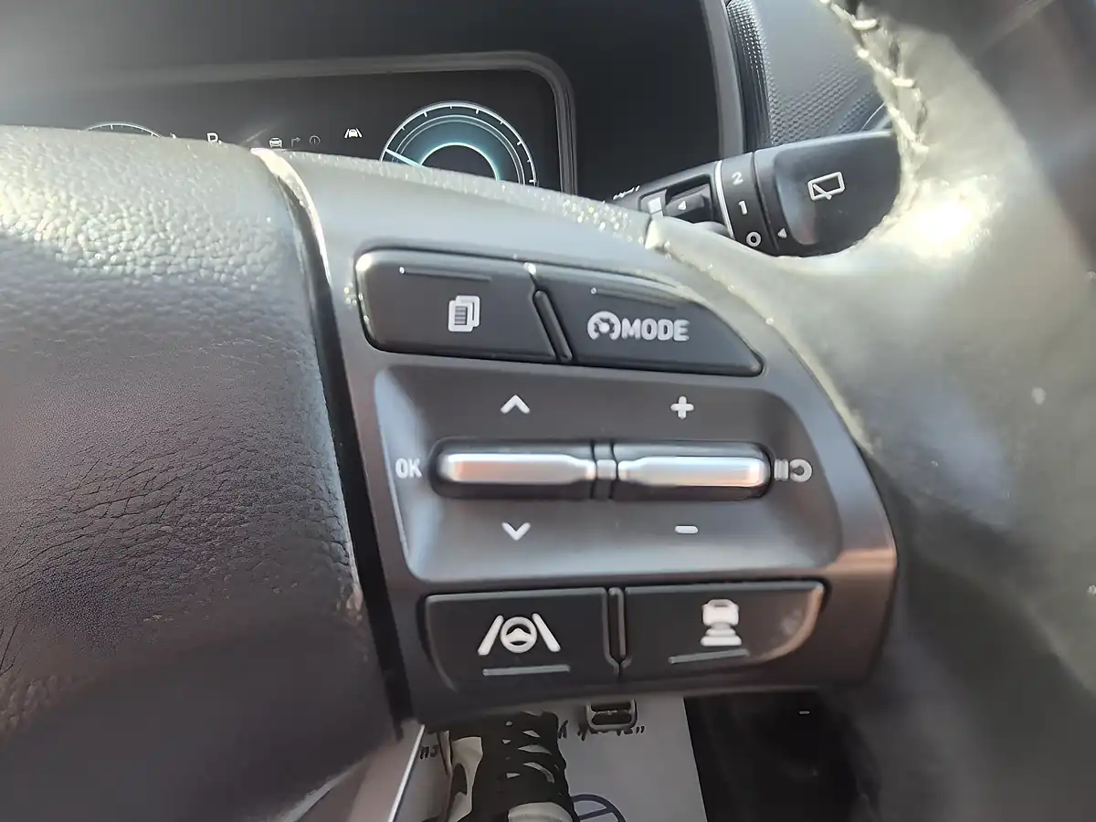 Used 2022 Hyundai Kona Se Connect Galactic Grey - Interior and Exterior details 18