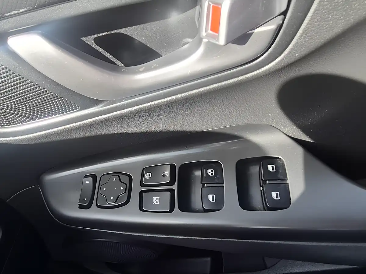 Used 2022 Hyundai Kona Se Connect Galactic Grey - Interior and Exterior details 20