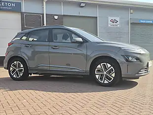 Used 2022 Hyundai Kona Se Connect Galactic Grey - Interior and Exterior details 4