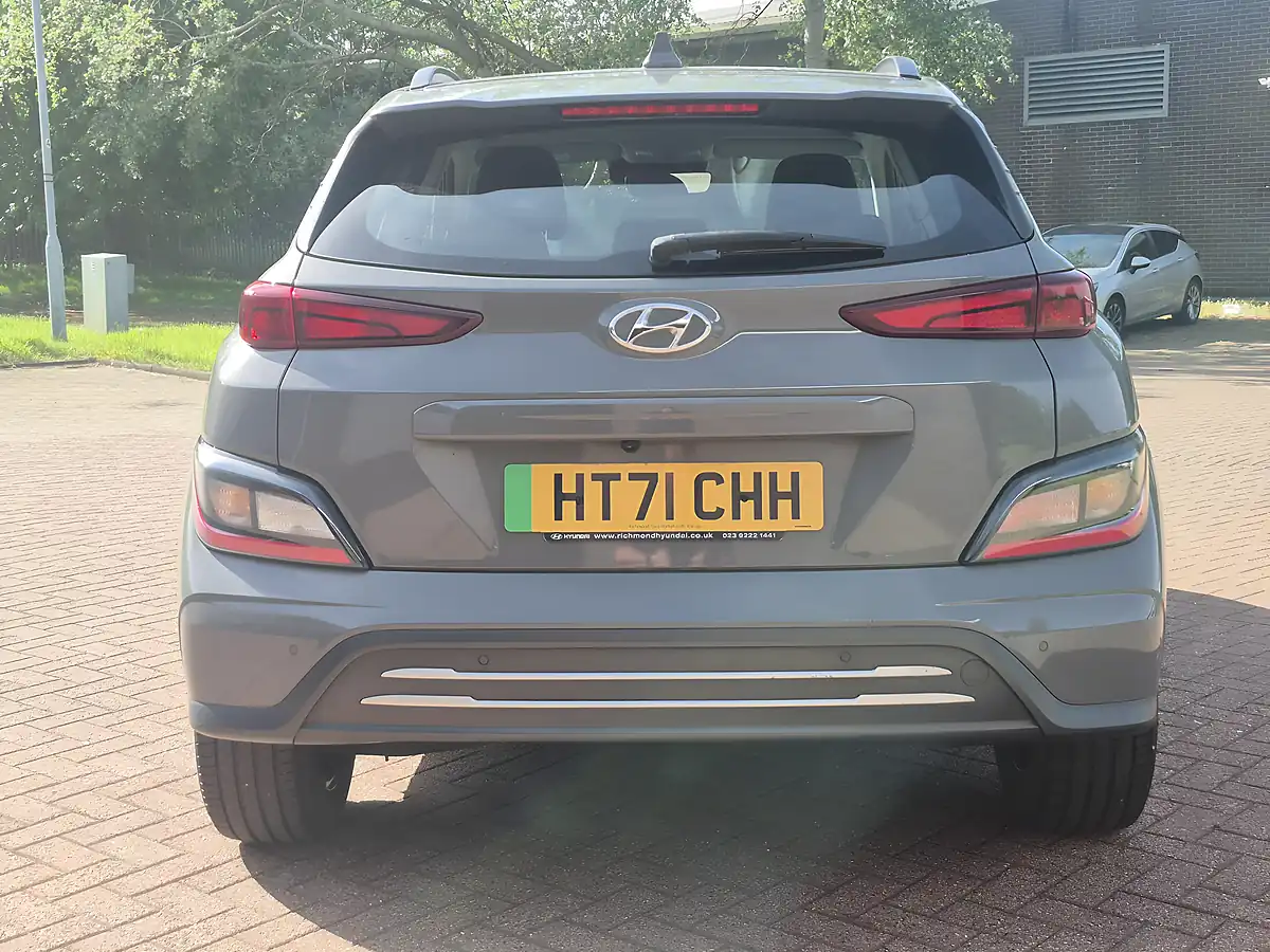 Used 2022 Hyundai Kona Se Connect Galactic Grey - Interior and Exterior details 6
