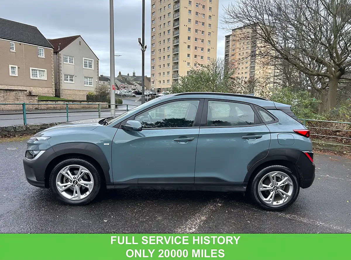 Used 2022 Hyundai Kona Se Connect Green - Front View