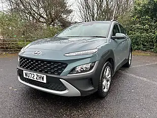 Used 2022 Hyundai Kona Se Connect Green - Interior and Exterior details 11