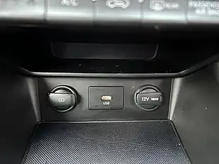 Used 2022 Hyundai Kona Se Connect Green - Interior and Exterior details 20