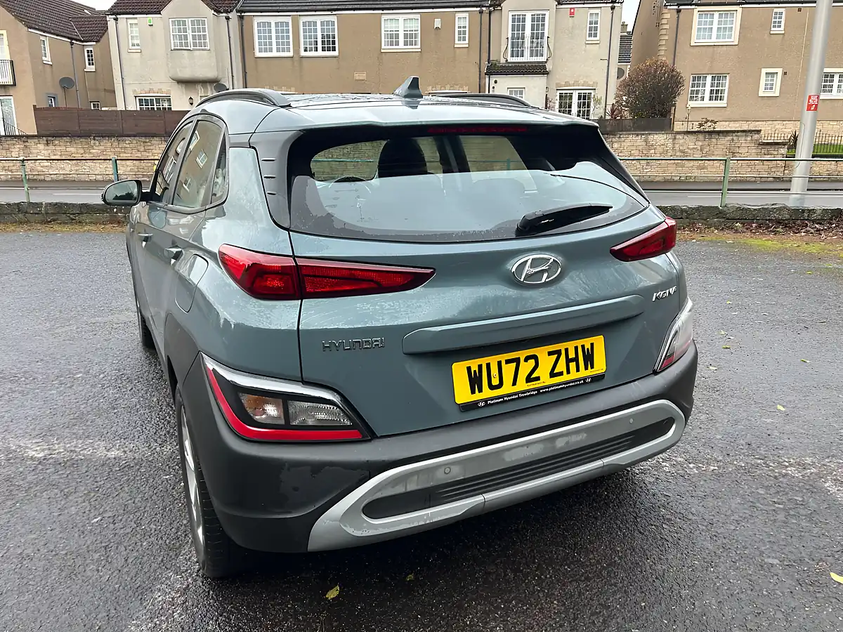 Used 2022 Hyundai Kona Se Connect Green - Interior and Exterior details 6