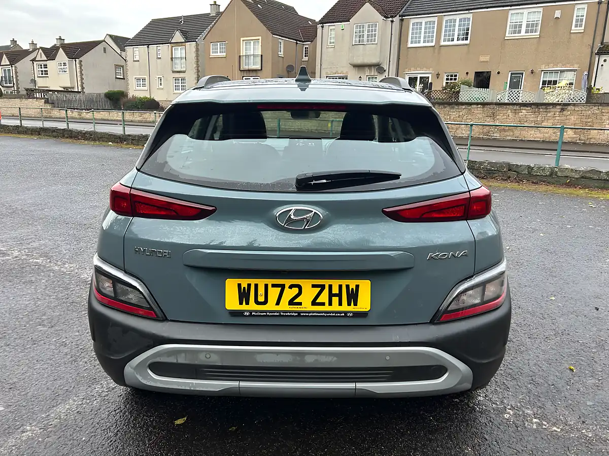 Used 2022 Hyundai Kona Se Connect Green - Interior and Exterior details 7