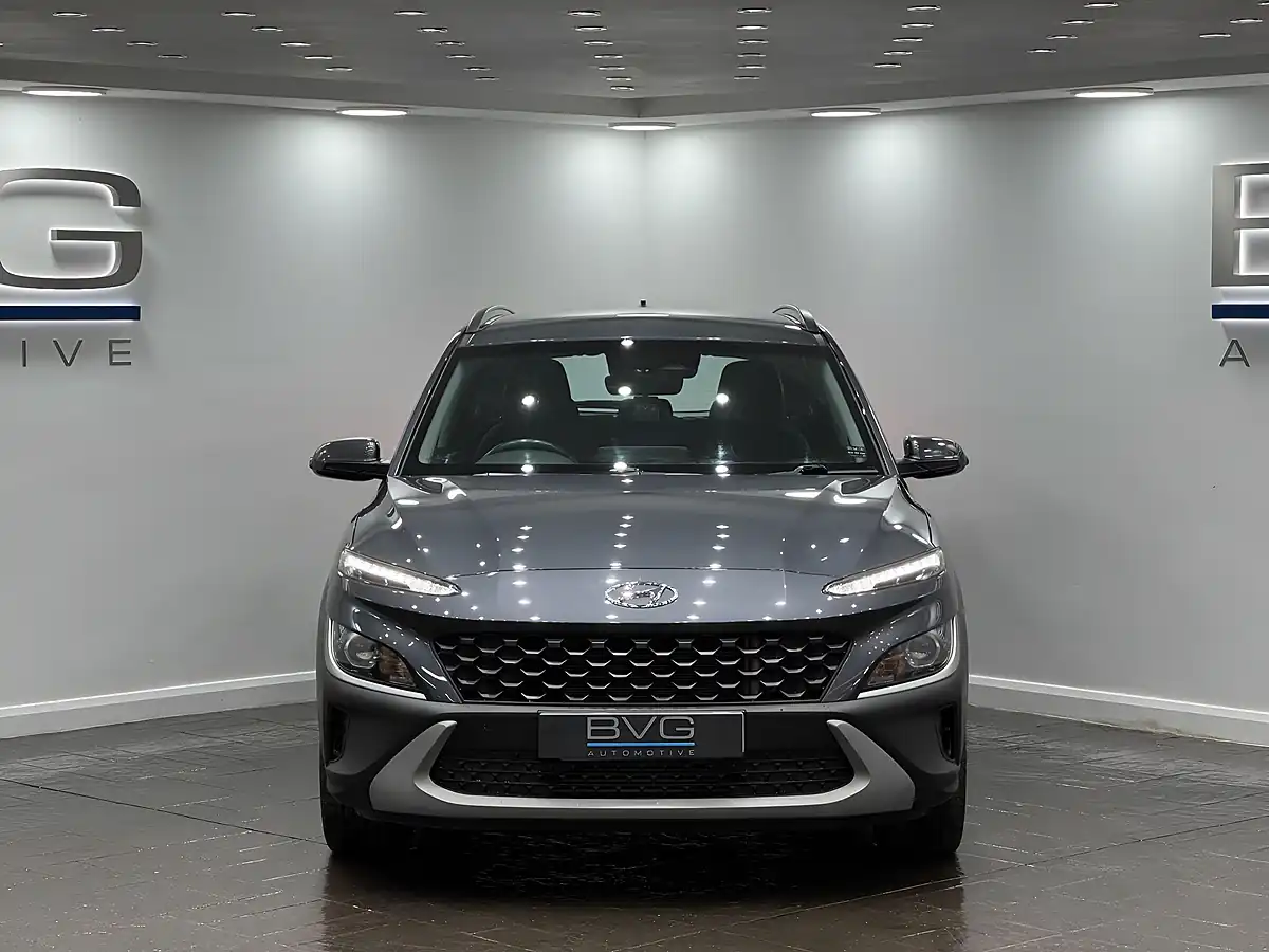 Used 2022 Hyundai Kona Se Connect Grey - Interior and Exterior details 4