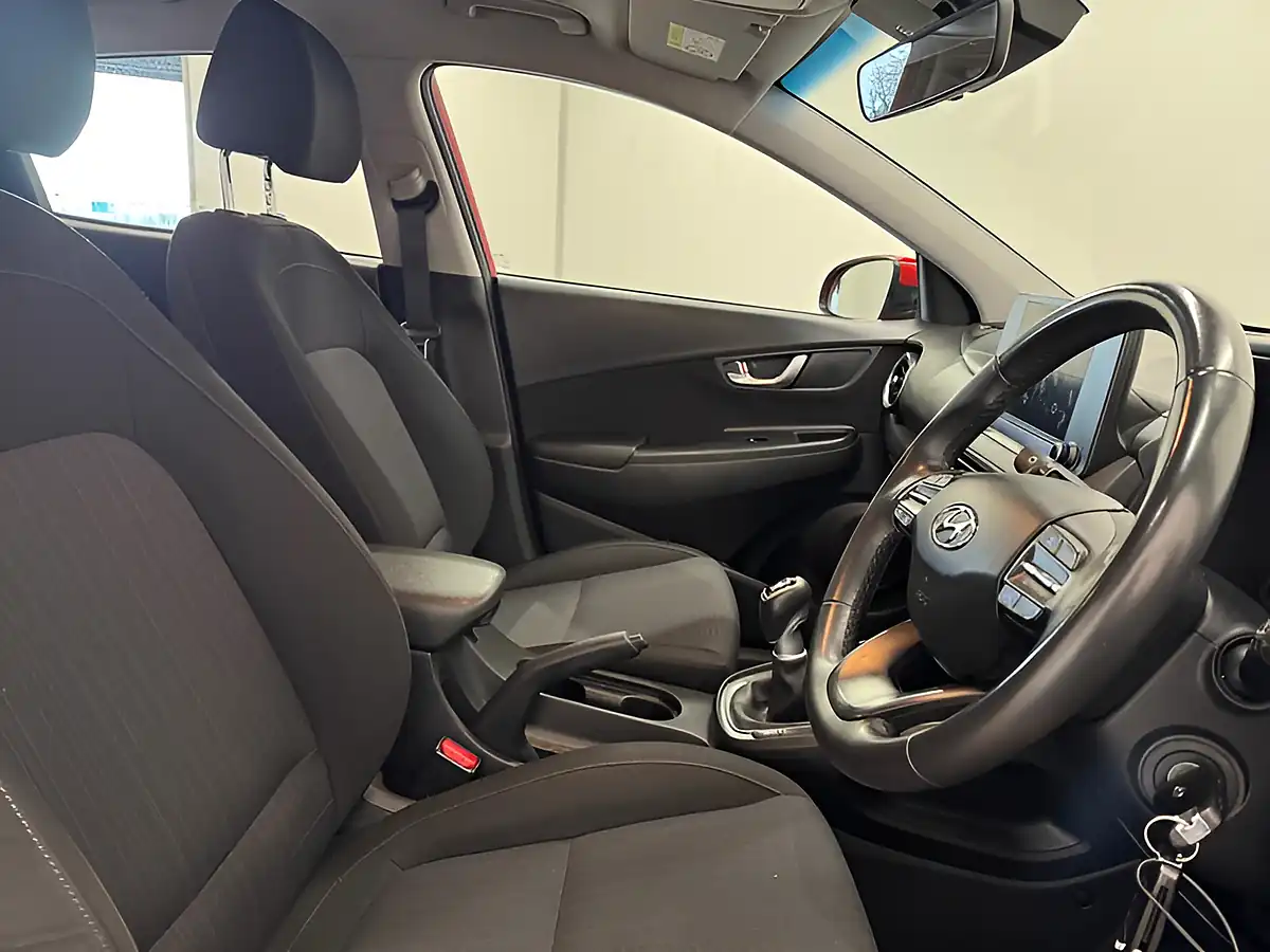 Used 2022 Hyundai Kona Se Connect Red - Interior and Exterior details 10