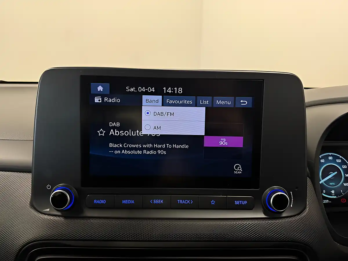 Used 2022 Hyundai Kona Se Connect Red - Interior and Exterior details 17