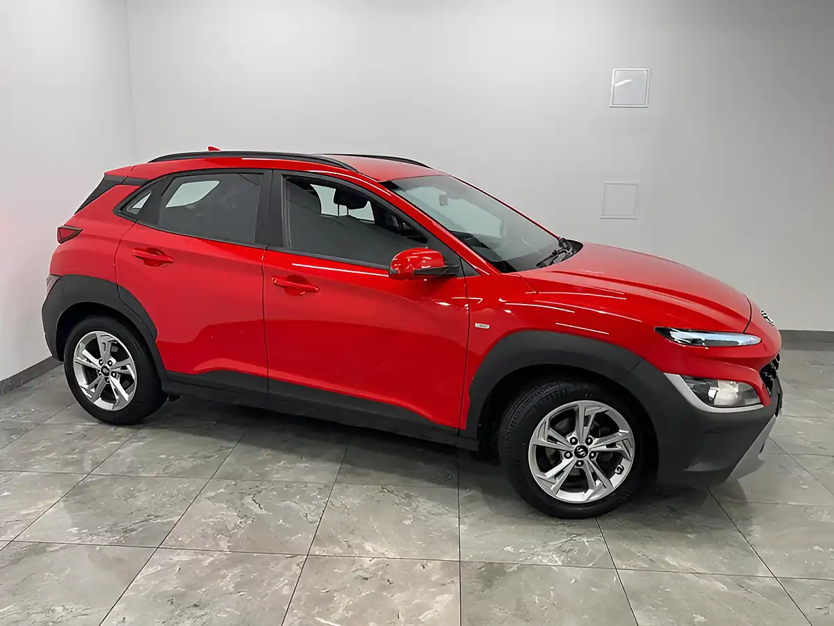 Used 2022 Hyundai Kona Se Connect Red - Interior and Exterior details 2