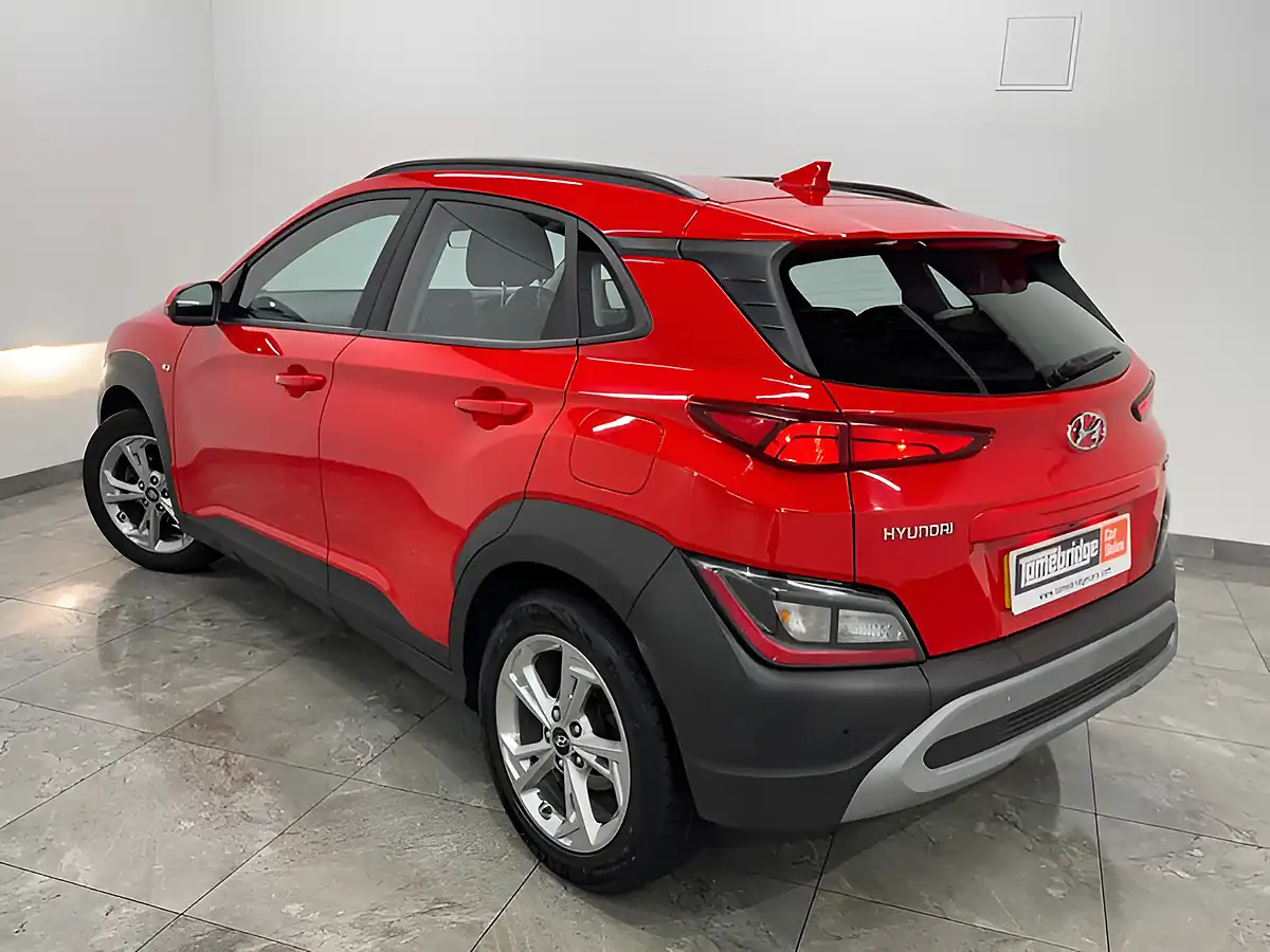 Used 2022 Hyundai Kona Se Connect Red - Interior and Exterior details 5