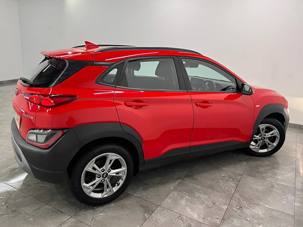 Used 2022 Hyundai Kona Se Connect Red - Interior and Exterior details 8