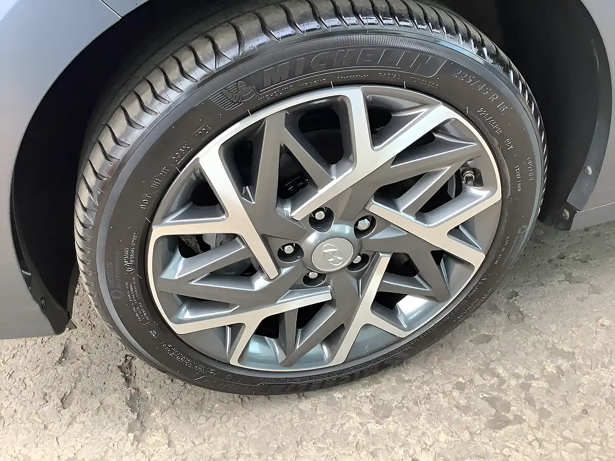 Used 2022 Hyundai Kona Ultimate Grey - Interior and Exterior details 6