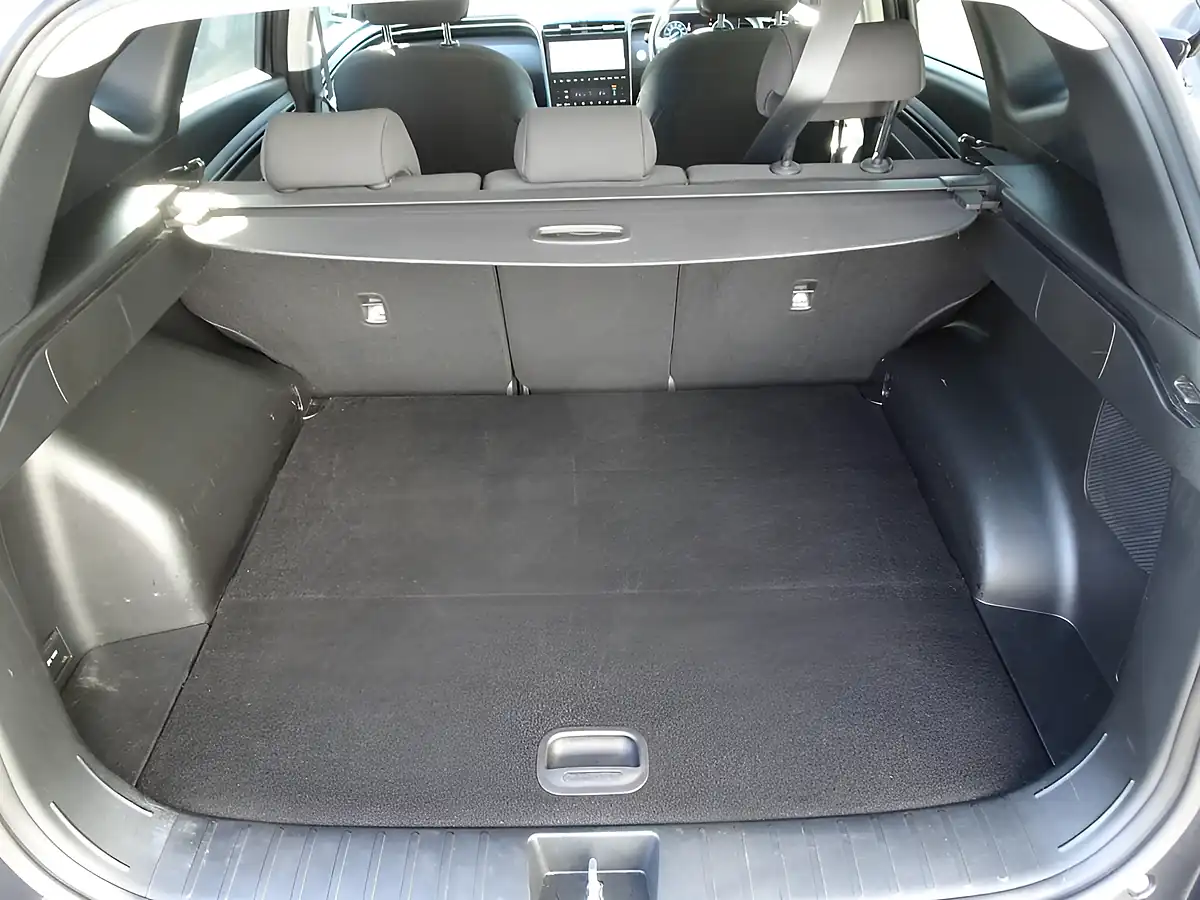 Used 2022 Hyundai Tucson Premium Dark Knight Grey - Interior and Exterior details 15