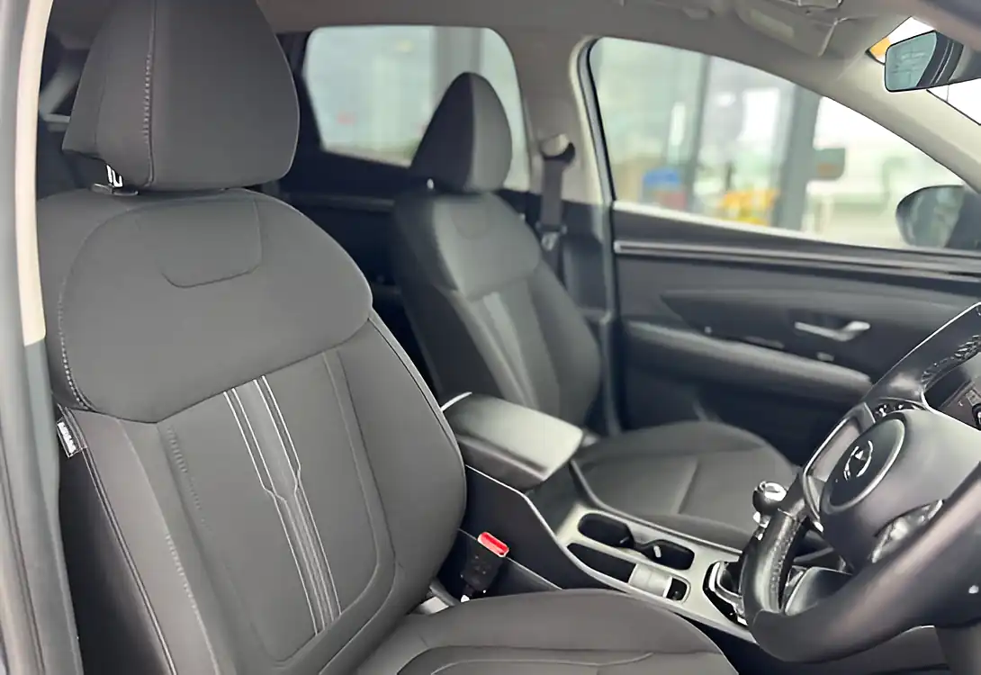 Used 2022 Hyundai Tucson Premium Grey - Interior and Exterior details 11