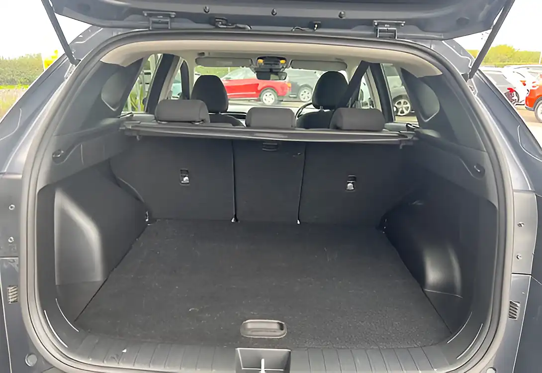Used 2022 Hyundai Tucson Premium Grey - Interior and Exterior details 18