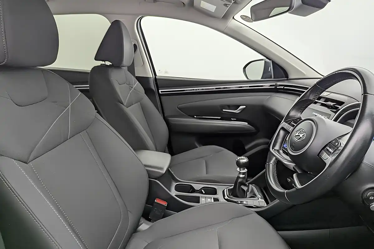 Used 2022 Hyundai Tucson Se Connect Black - Interior and Exterior details 2