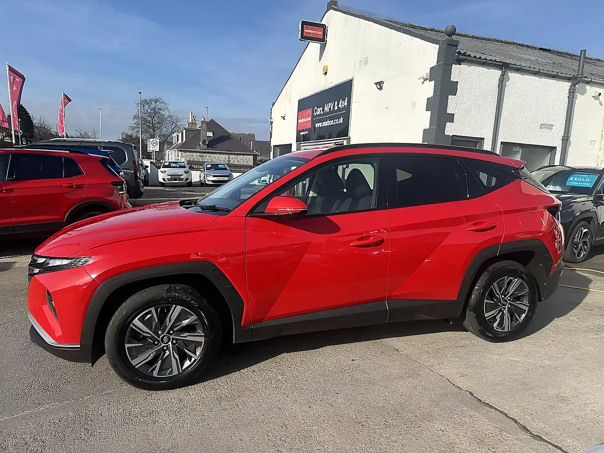 Used 2022 Hyundai Tucson Se Connect Engine Red - Interior and Exterior details 8