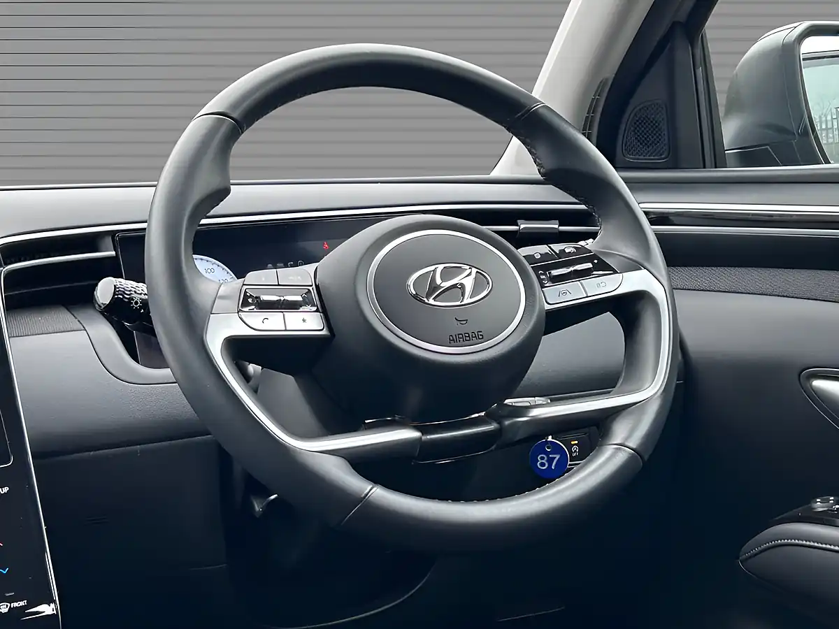 Used 2022 Hyundai Tucson Se Connect Phantom Black - Interior and Exterior details 15