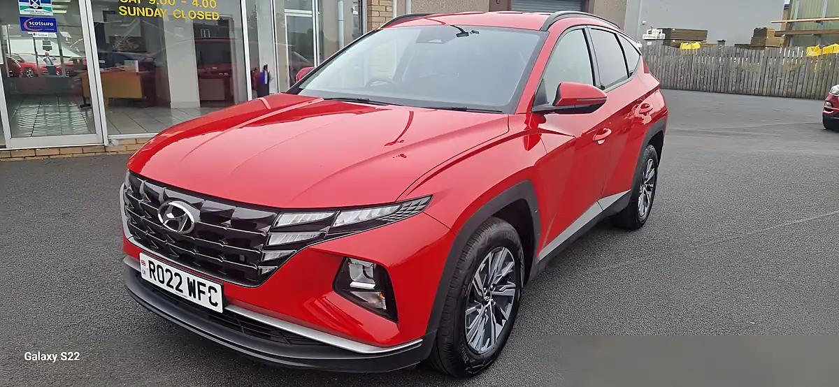 Used 2022 Hyundai Tucson Se Connect Red - Interior and Exterior details 10