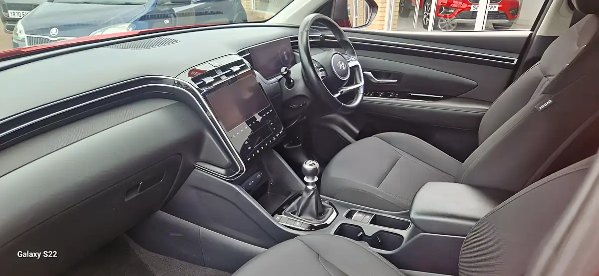Used 2022 Hyundai Tucson Se Connect Red - Interior and Exterior details 13