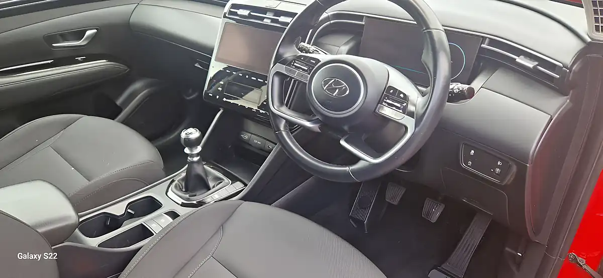 Used 2022 Hyundai Tucson Se Connect Red - Interior and Exterior details 16